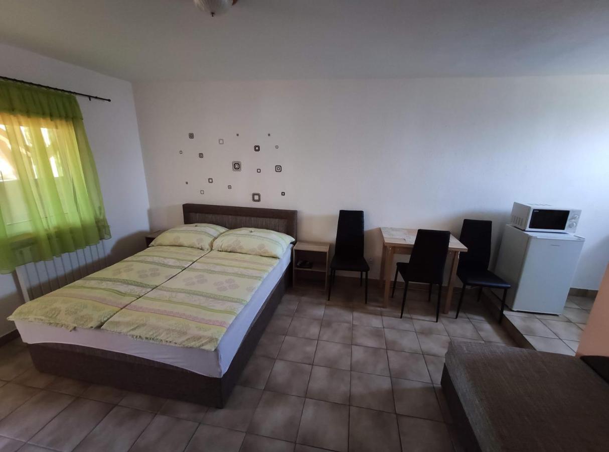 Vasti Apartman Siofok Exterior photo